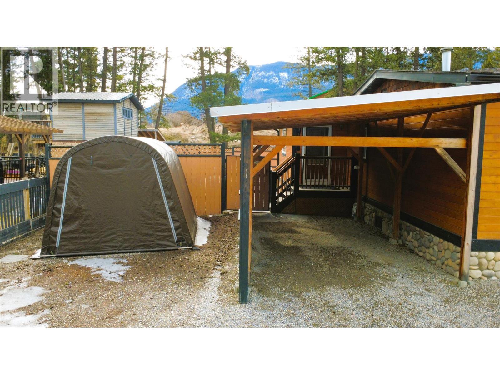 4826 Purcell Avenue, Edgewater, British Columbia  V0A 1E0 - Photo 63 - 10378631