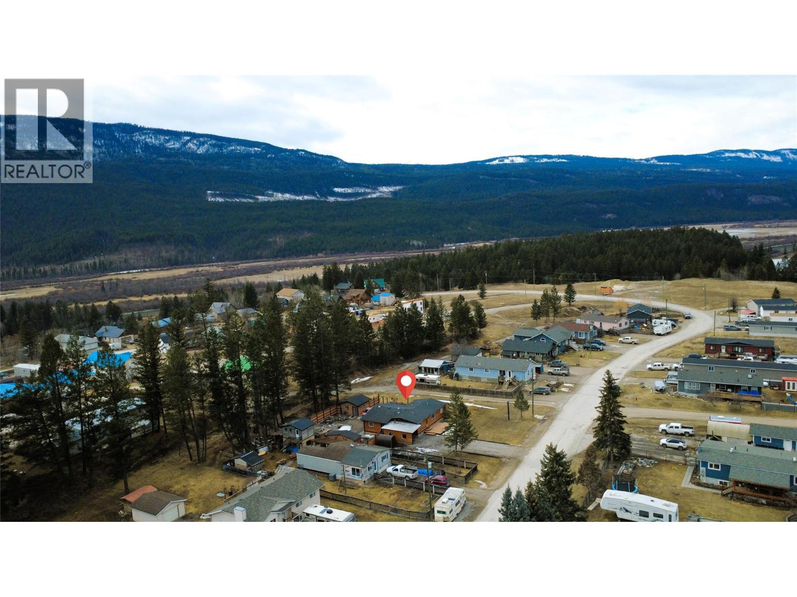 4826 Purcell Avenue, Edgewater, British Columbia  V0A 1E0 - Photo 74 - 10378631