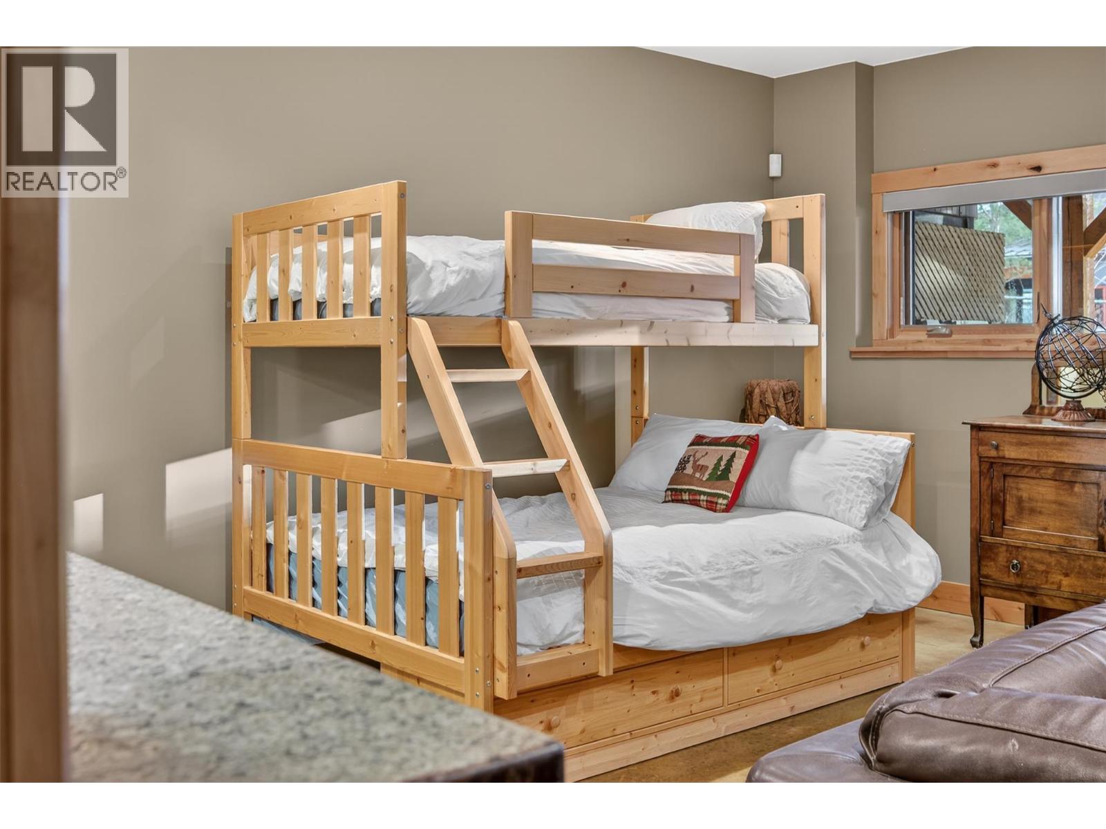 835 Lakeview Meadows Green, Invermere, British Columbia  V0A 1K3 - Photo 67 - 10379004