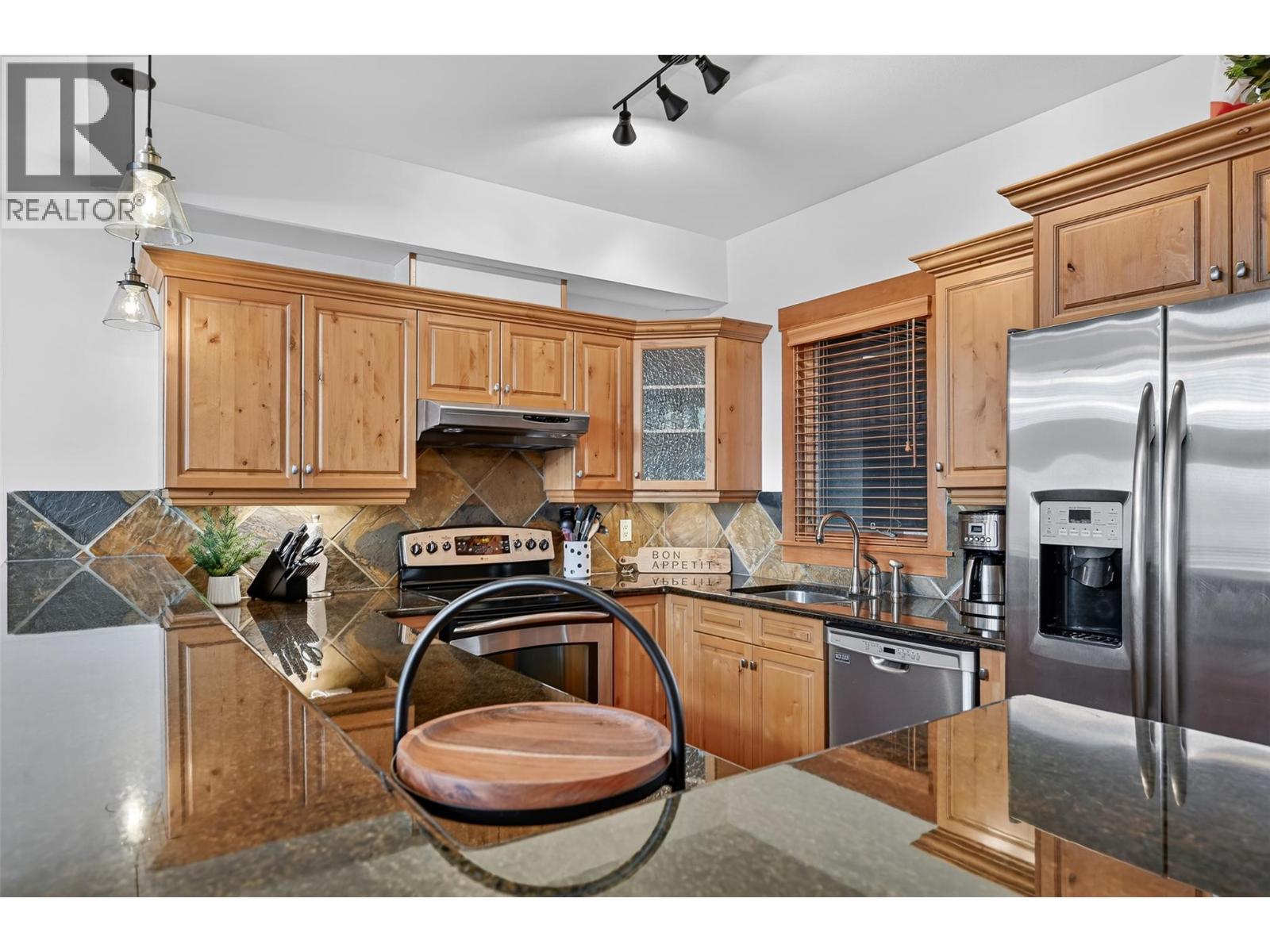 880 Lakeview Drive Unit# 211, Invermere, British Columbia  V0A 1K3 - Photo 7 - 10379008