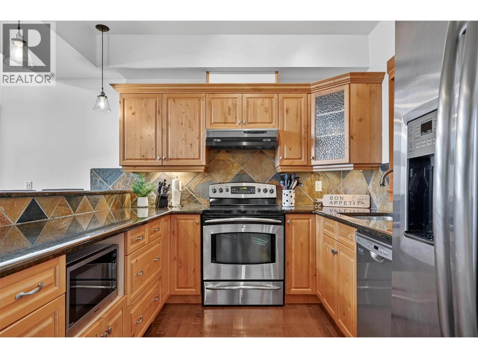 880 Lakeview Drive Unit# 211, Invermere, British Columbia  V0A 1K3 - Photo 8 - 10379008