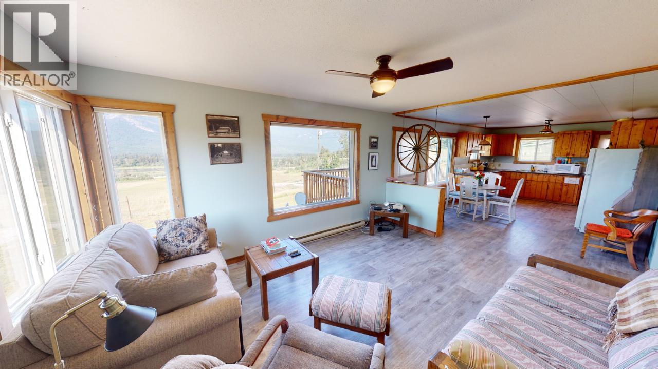 726 95 Highway, Spillimacheen, British Columbia  V0A 1M0 - Photo 36 - 10379083