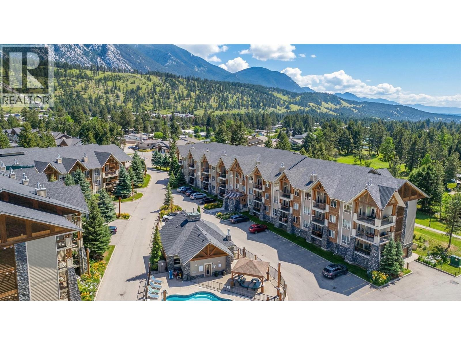 7495 Columbia Avenue Unit# 2112, Radium Hot Springs, British Columbia  V0A 1M0 - Photo 2 - 10378638