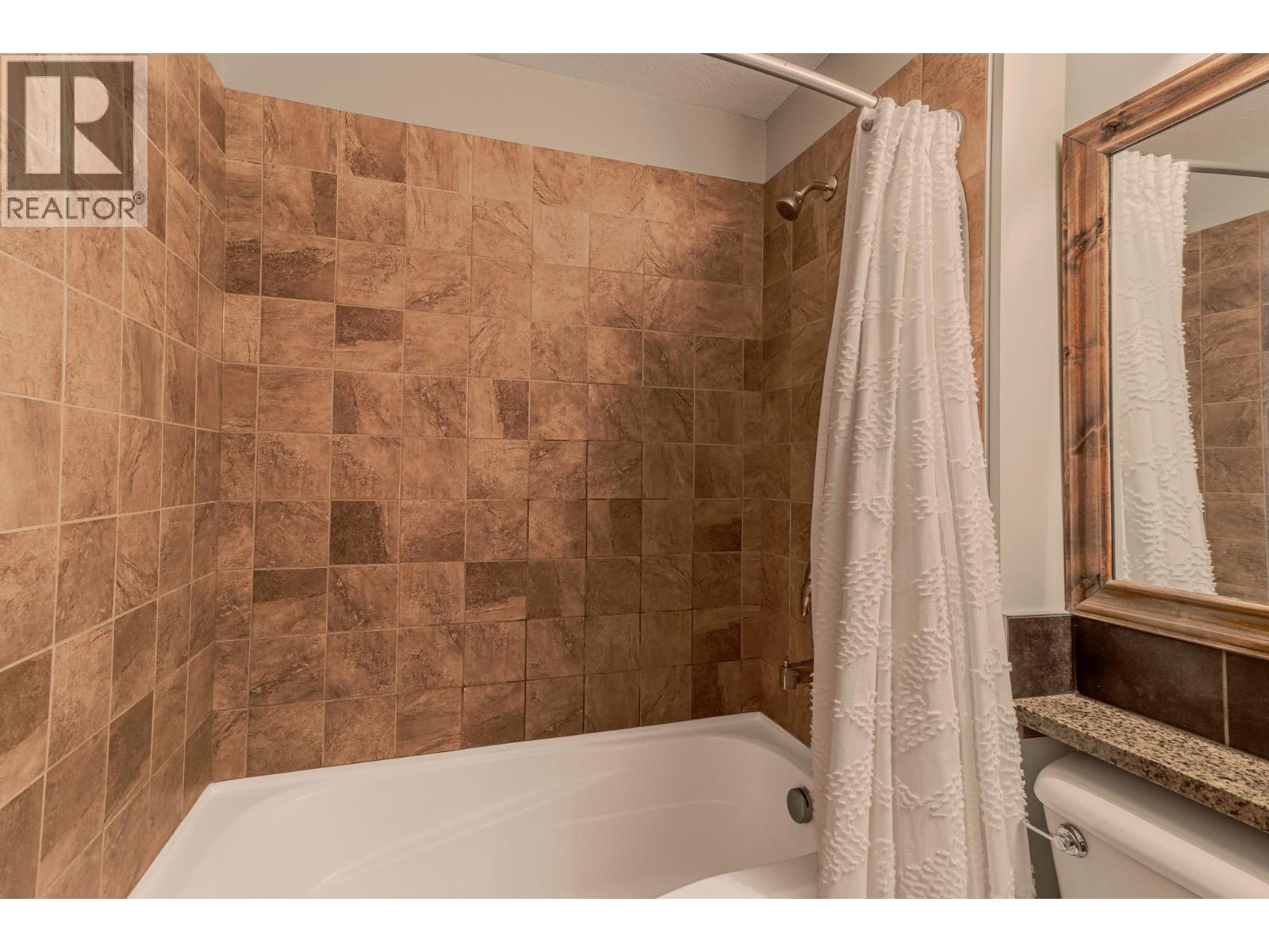 7495 Columbia Avenue Unit# 2112, Radium Hot Springs, British Columbia  V0A 1M0 - Photo 24 - 10378638