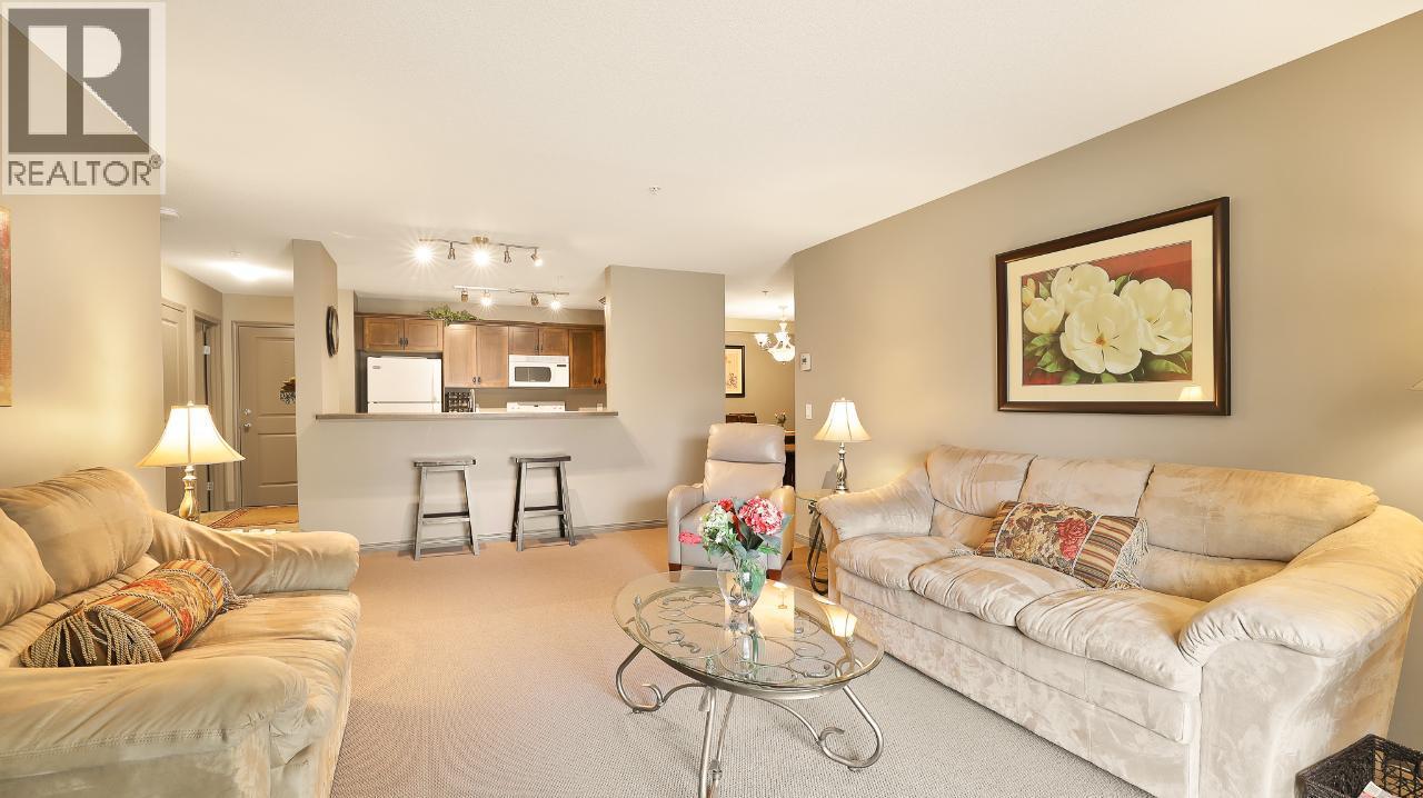 4874 Stanley Street Unit# 107, Radium Hot Springs, British Columbia  V0A 1M0 - Photo 3 - 10379158