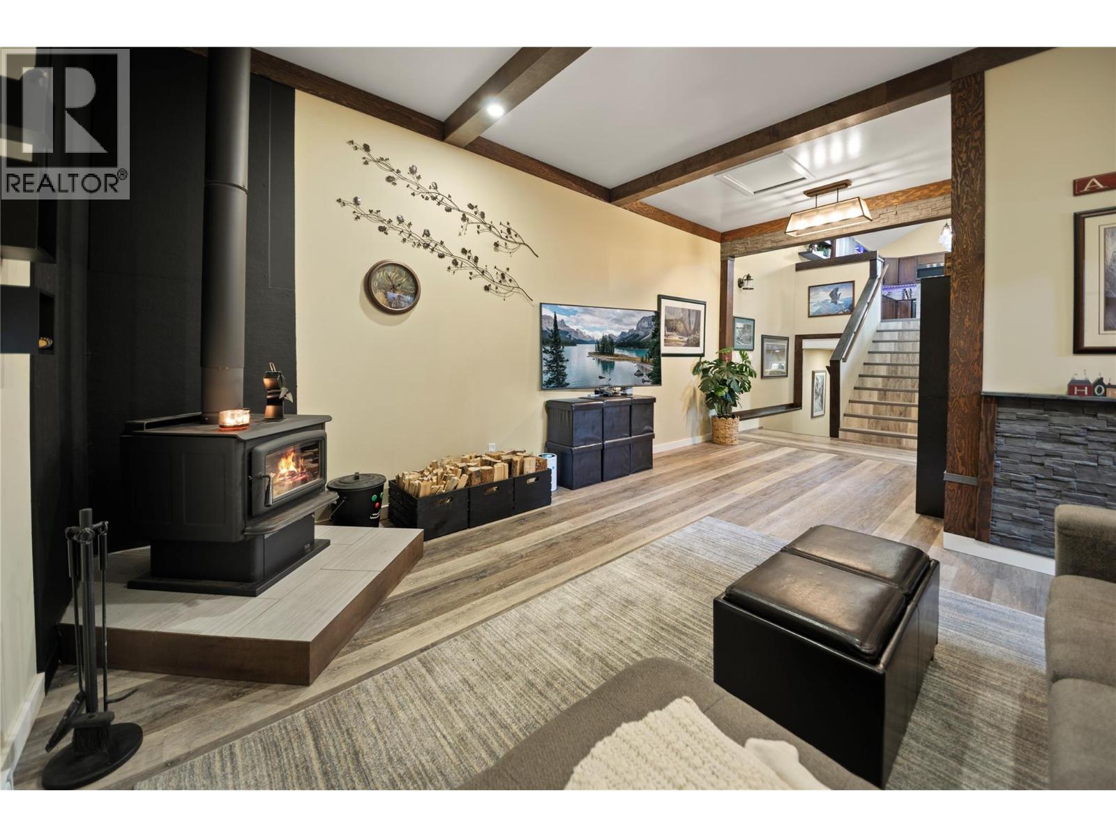 7527 Park Drive West, Radium Hot Springs, British Columbia  V0A 1M0 - Photo 10 - 10378971