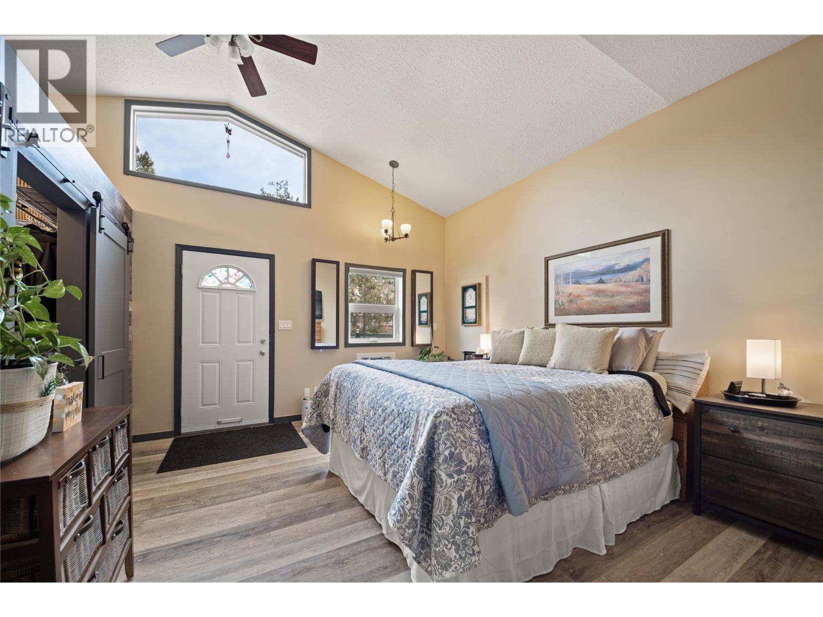 7527 Park Drive West, Radium Hot Springs, British Columbia  V0A 1M0 - Photo 15 - 10378971