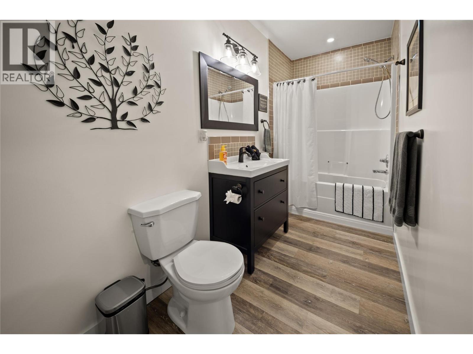 7527 Park Drive West, Radium Hot Springs, British Columbia  V0A 1M0 - Photo 28 - 10378971