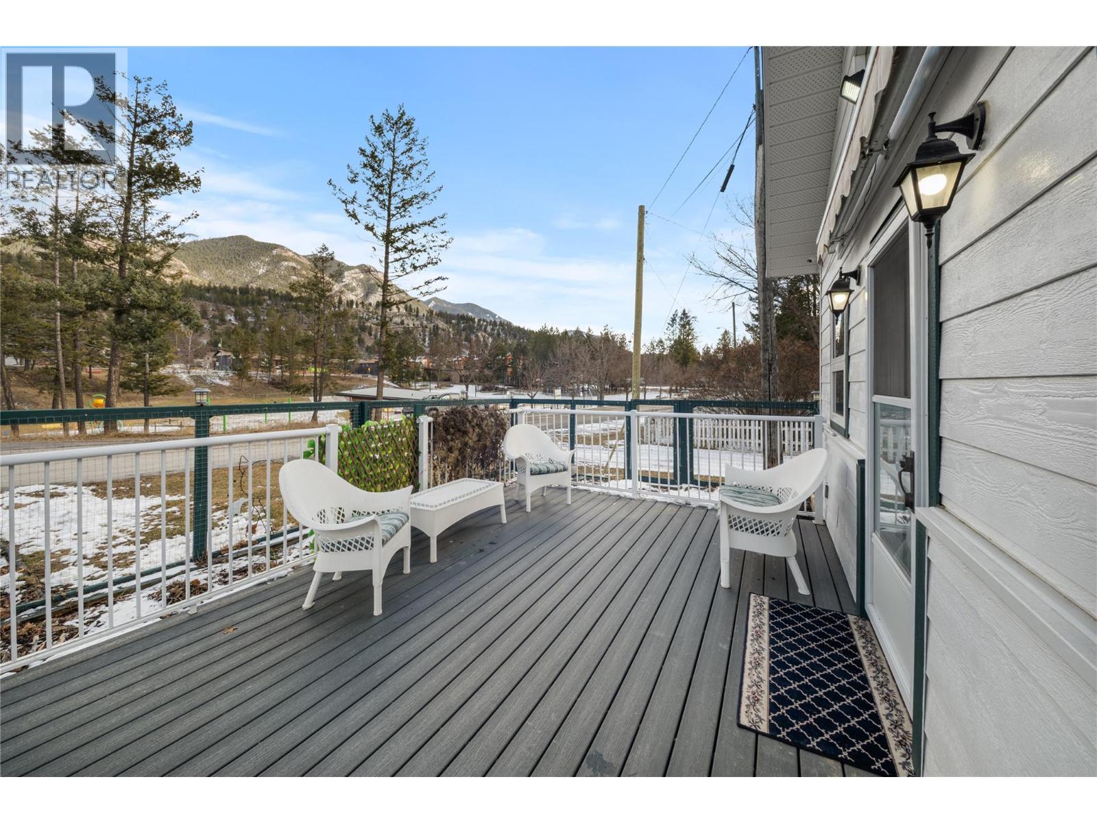 7527 Park Drive West, Radium Hot Springs, British Columbia  V0A 1M0 - Photo 30 - 10378971