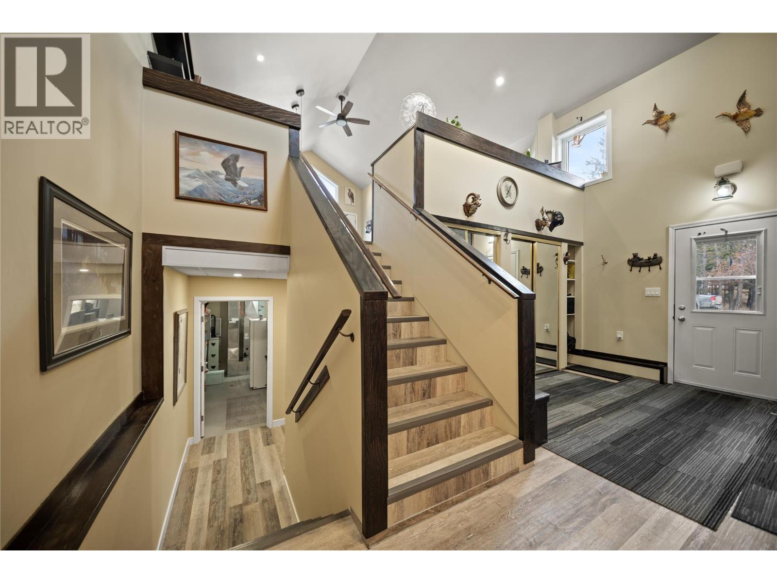 7527 Park Drive West, Radium Hot Springs, British Columbia  V0A 1M0 - Photo 8 - 10378971