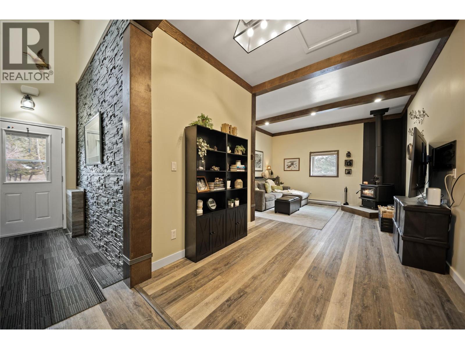 7527 Park Drive West, Radium Hot Springs, British Columbia  V0A 1M0 - Photo 9 - 10378971