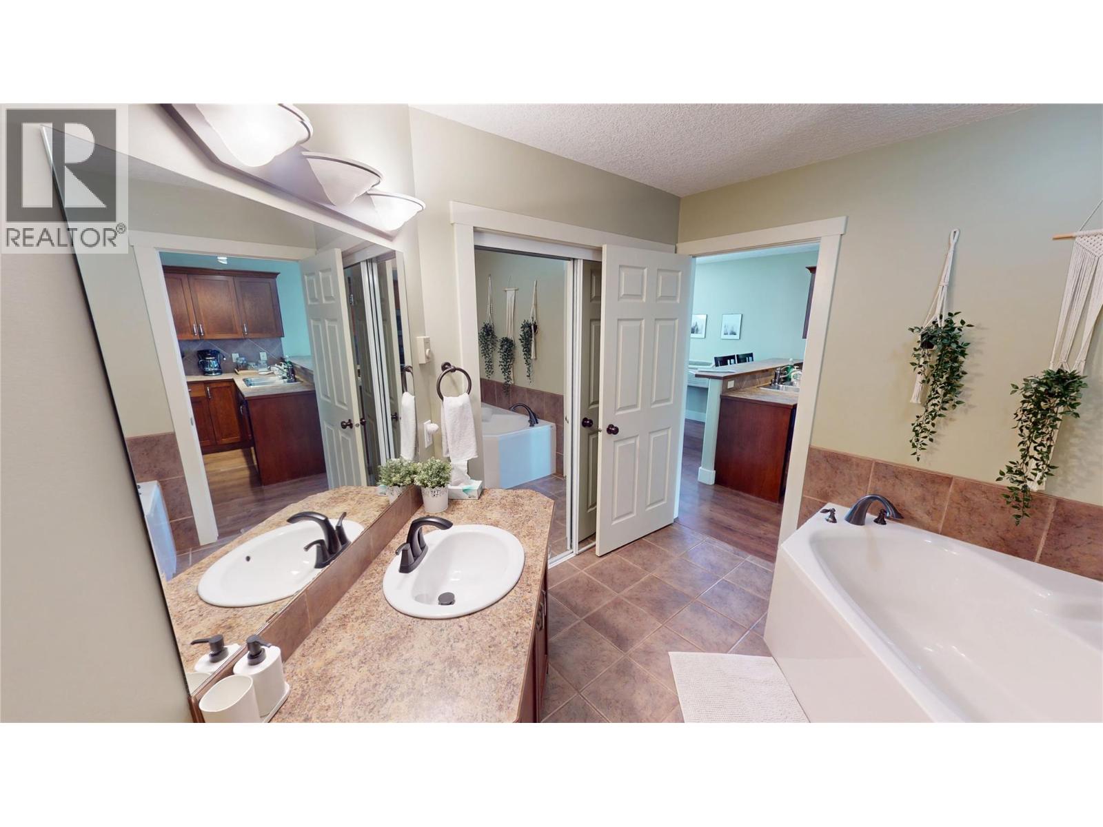 7307 Prospector Avenue Unit# 205, Radium Hot Springs, British Columbia  V0A 1M0 - Photo 16 - 10378924