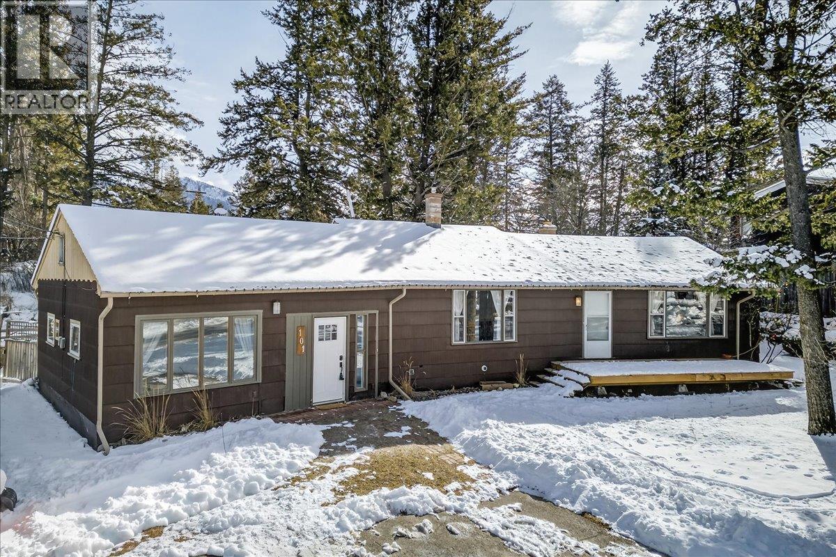 101 11TH Avenue, Invermere, British Columbia