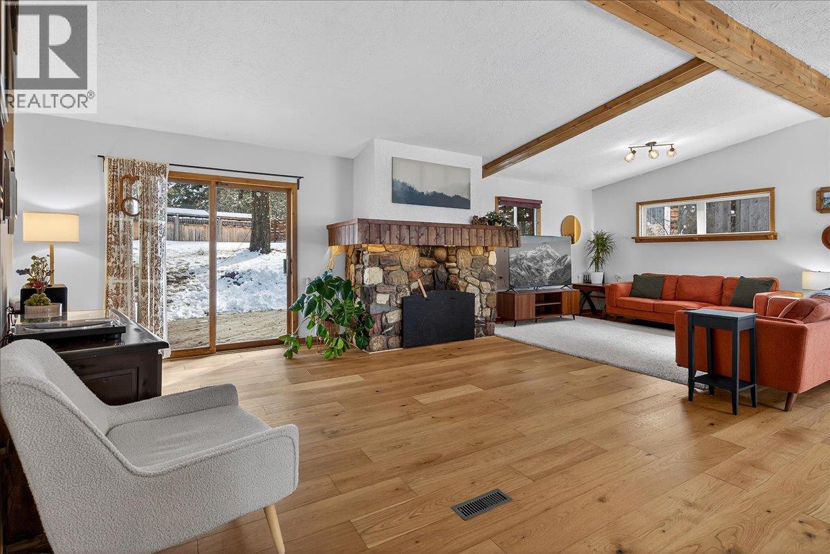 101 11th Avenue, Invermere, British Columbia  V0A 1K0 - Photo 2 - 10379889