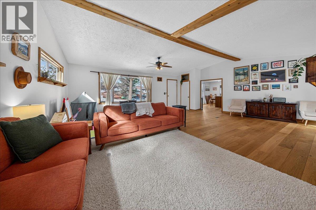 101 11th Avenue, Invermere, British Columbia  V0A 1K0 - Photo 3 - 10379889