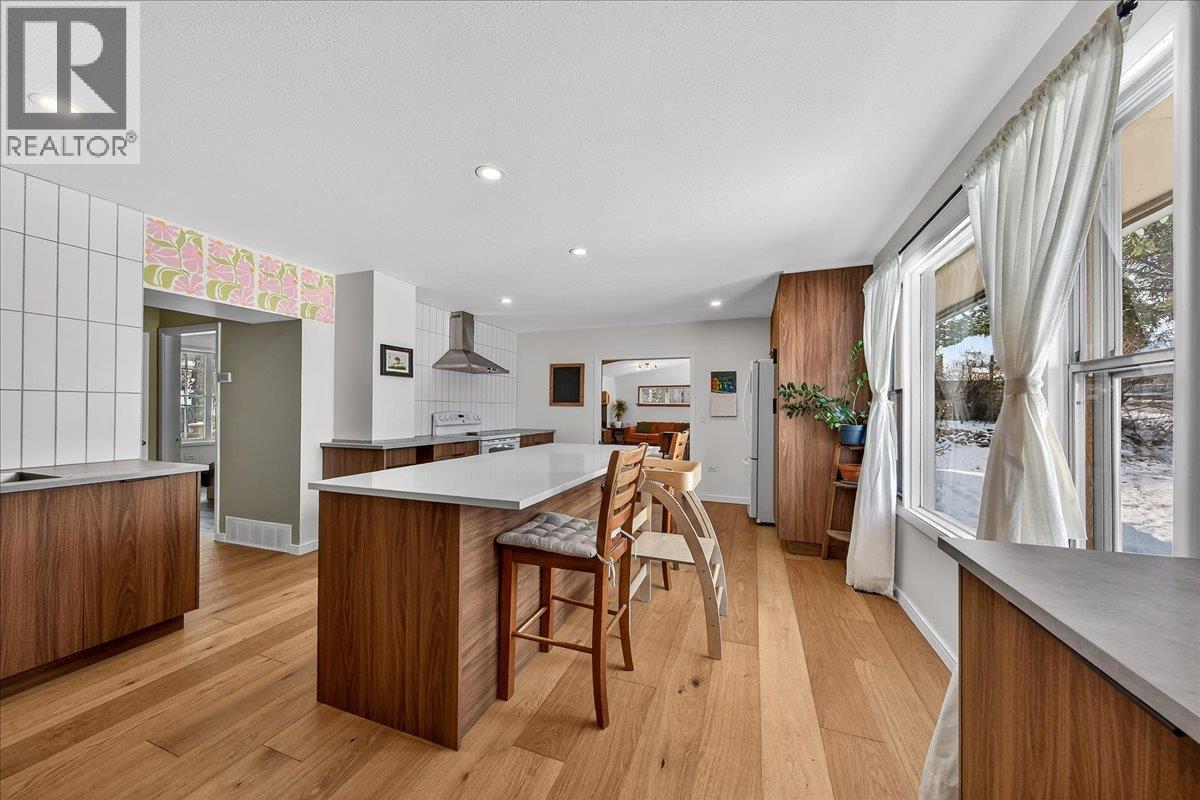 101 11th Avenue, Invermere, British Columbia  V0A 1K0 - Photo 7 - 10379889