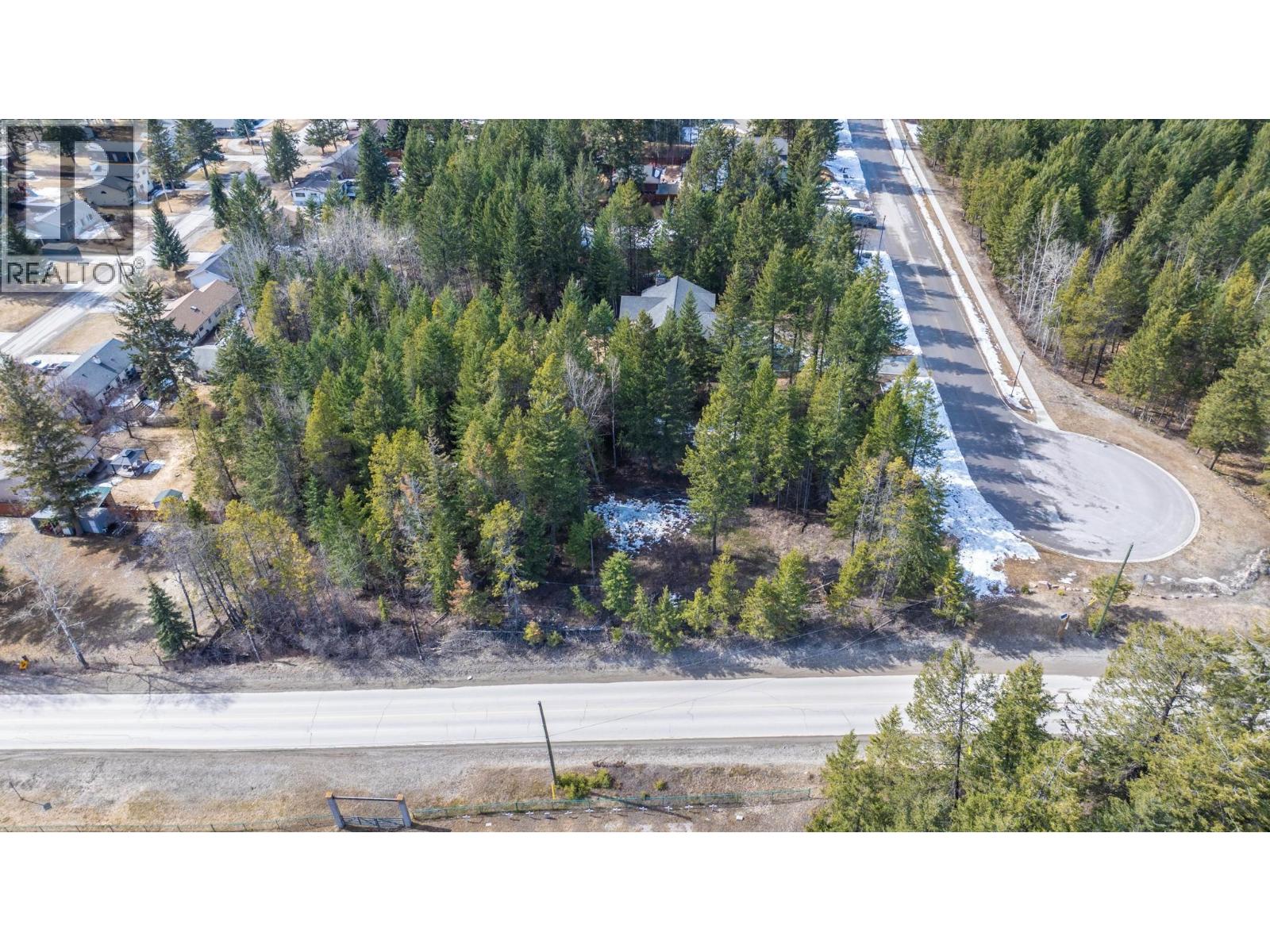 1400 Pine Drive, Golden, British Columbia  V0A 1H1 - Photo 10 - 10379950