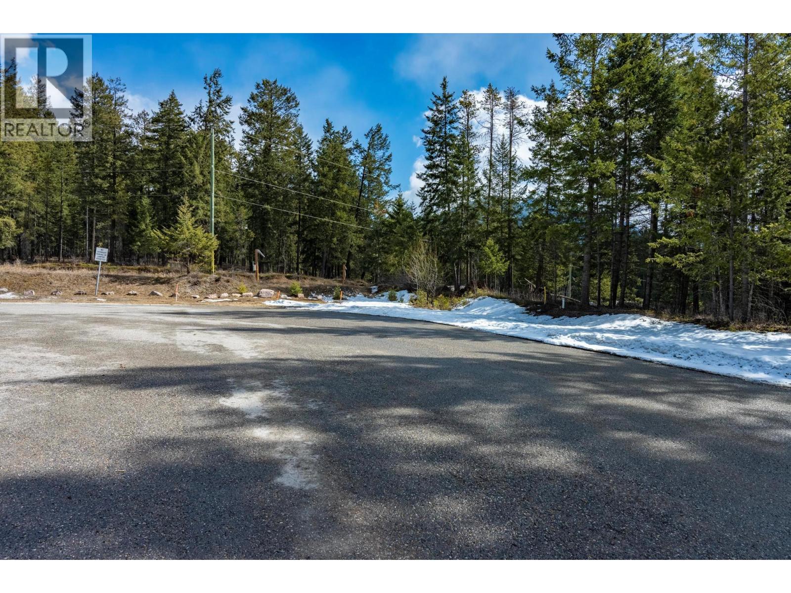 1400 Pine Drive, Golden, British Columbia  V0A 1H1 - Photo 15 - 10379950