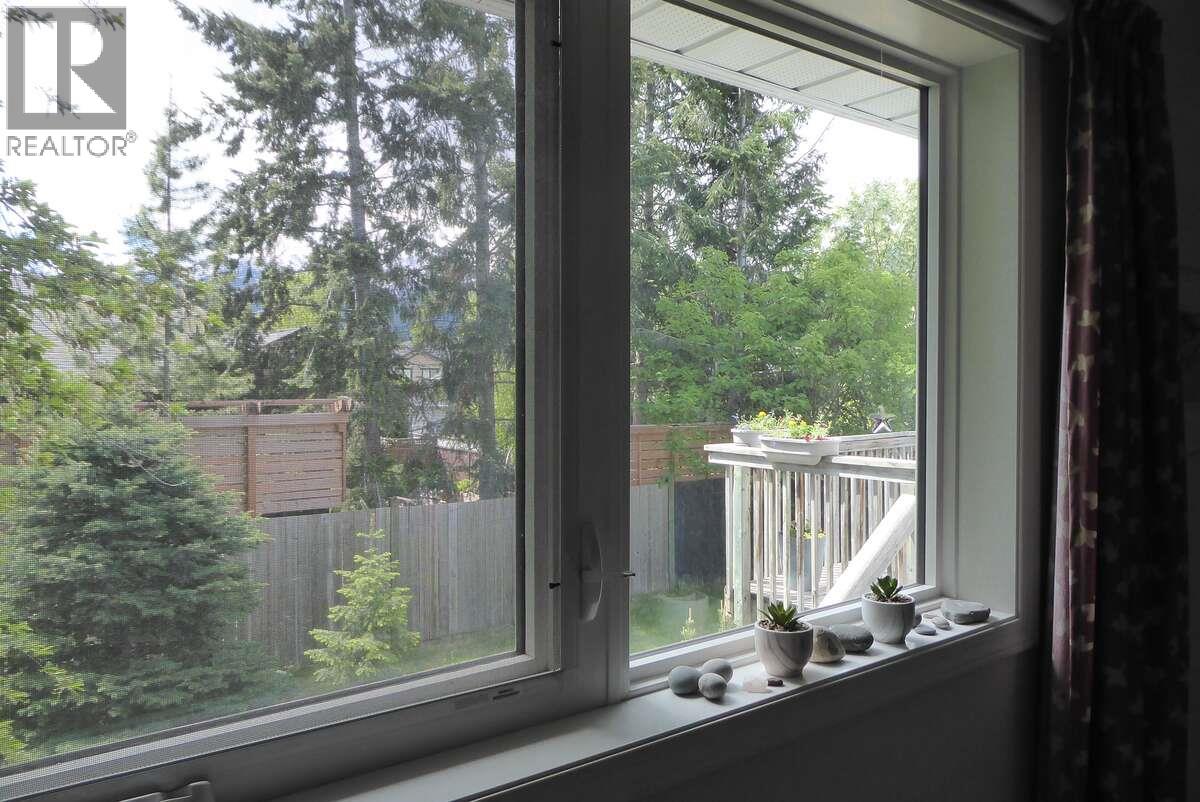 1510 Cedar Street, Golden, British Columbia  V0A 1H6 - Photo 16 - 10380010