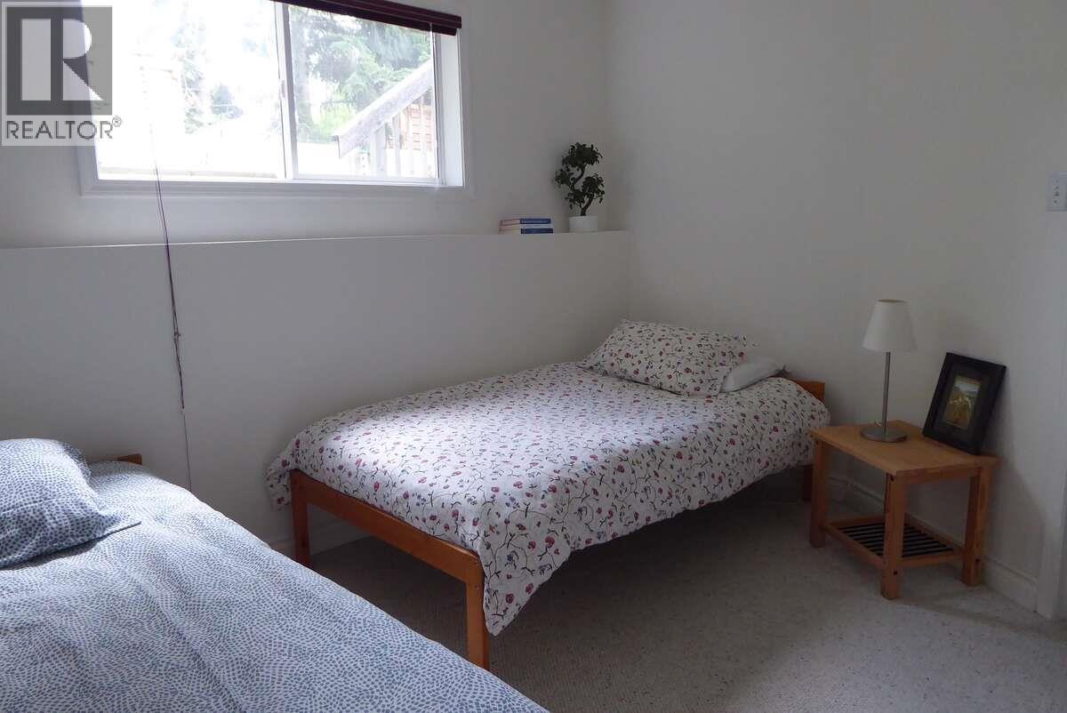 1510 Cedar Street, Golden, British Columbia  V0A 1H6 - Photo 30 - 10380010