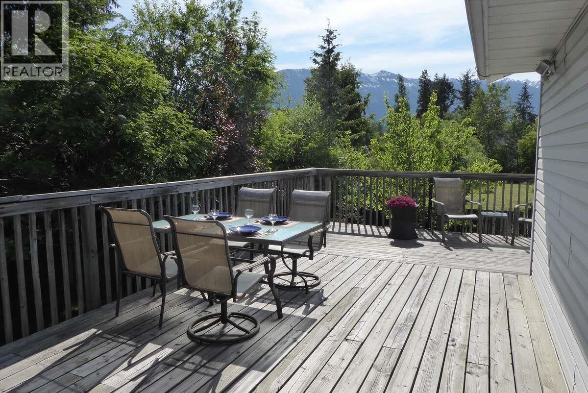 1510 Cedar Street, Golden, British Columbia  V0A 1H6 - Photo 43 - 10380010