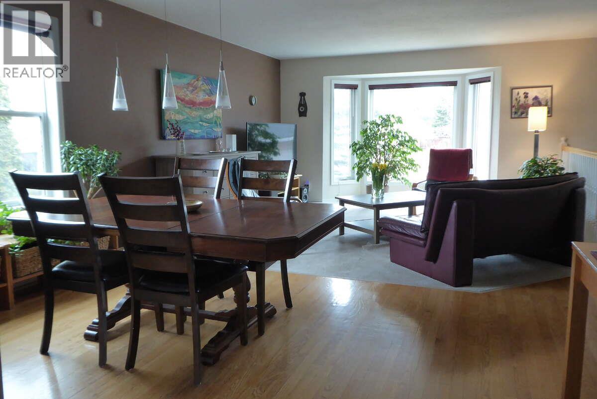 1510 Cedar Street, Golden, British Columbia  V0A 1H6 - Photo 7 - 10380010