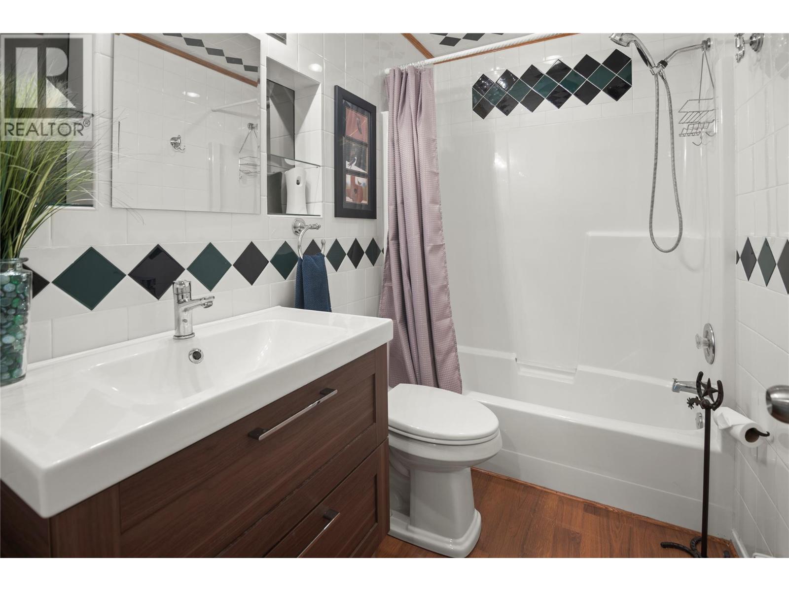 7525 Columbia Avenue Unit# 17, Radium Hot Springs, British Columbia  V0A 1M0 - Photo 31 - 10379904