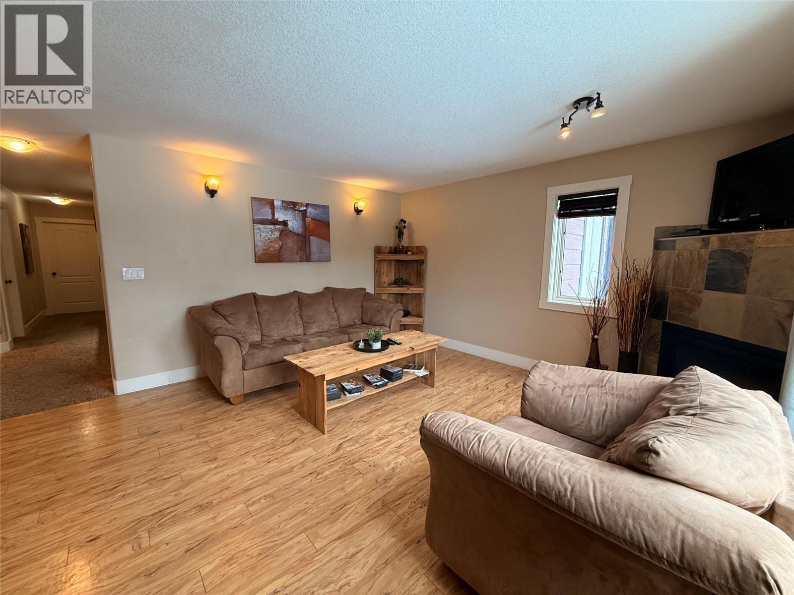 7337 Prospector Avenue Unit# 701, Radium Hot Springs, British Columbia  V0A 1M0 - Photo 2 - 10379480