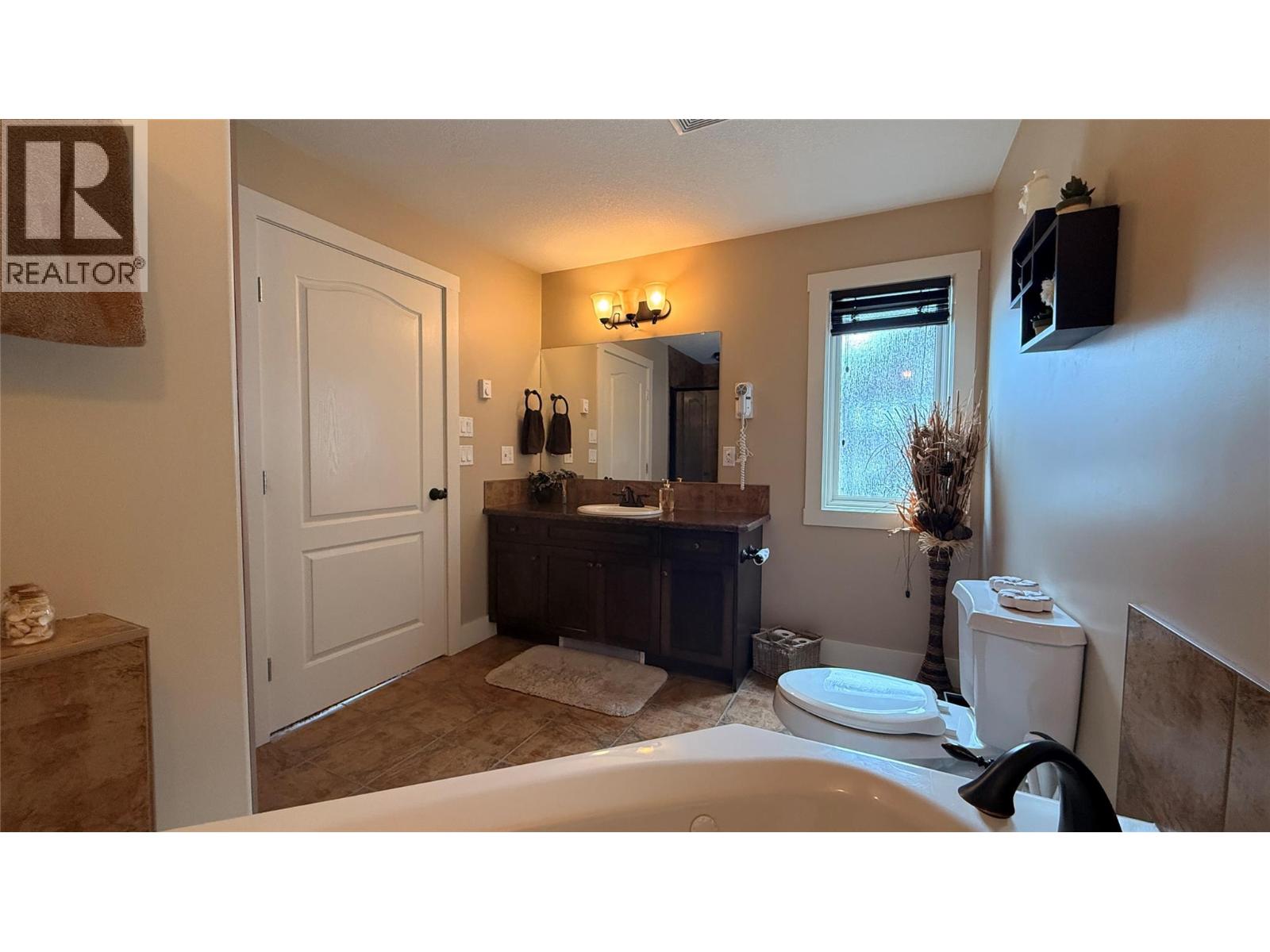 7337 Prospector Avenue Unit# 701, Radium Hot Springs, British Columbia  V0A 1M0 - Photo 20 - 10379480