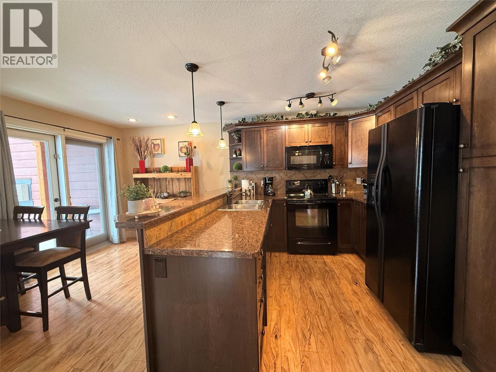 7337 Prospector Avenue Unit# 701, Radium Hot Springs, British Columbia  V0A 1M0 - Photo 6 - 10379480