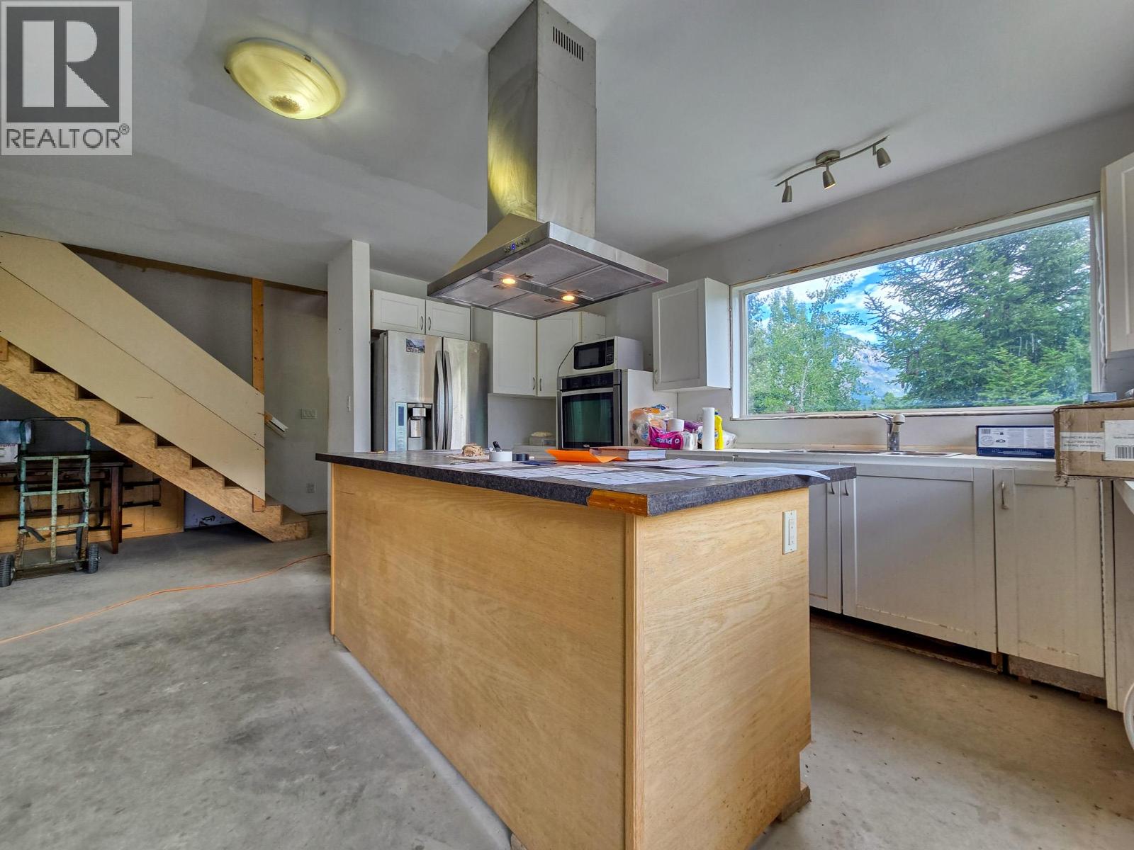 4772 Crescentwood Drive, Edgewater, British Columbia  V0A 1E0 - Photo 19 - 10380228