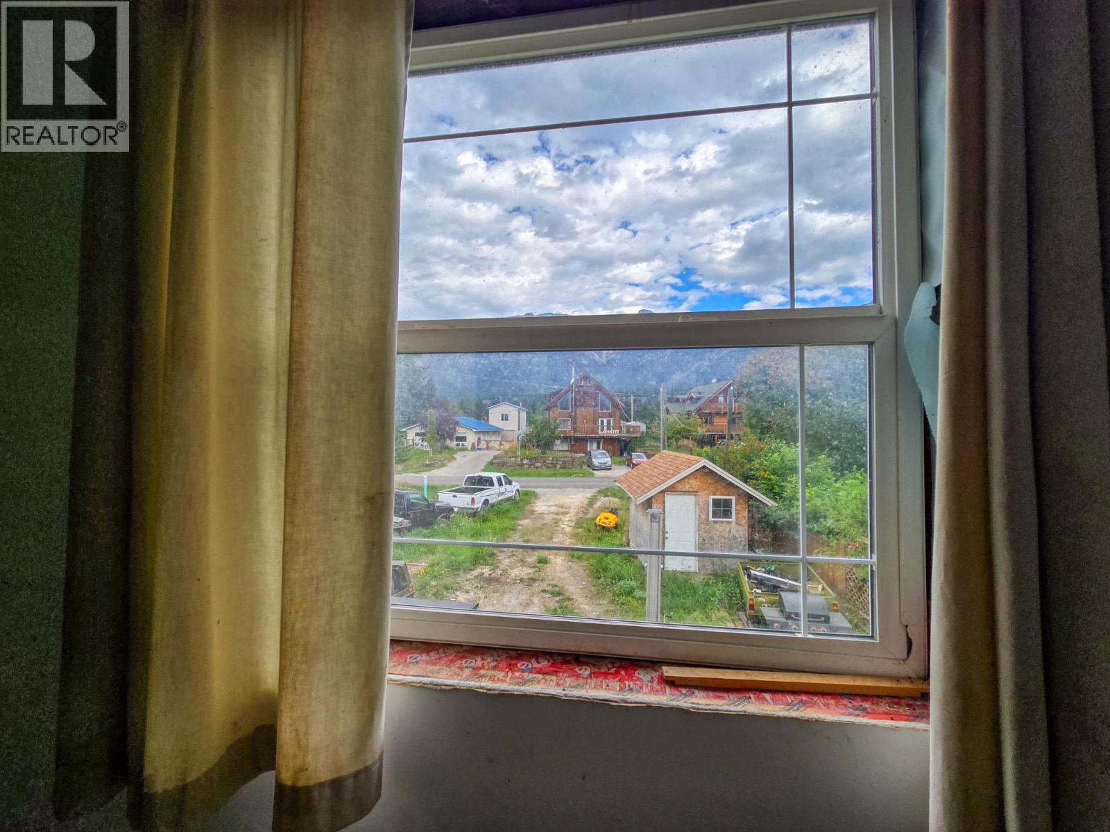 4772 Crescentwood Drive, Edgewater, British Columbia  V0A 1E0 - Photo 36 - 10380228