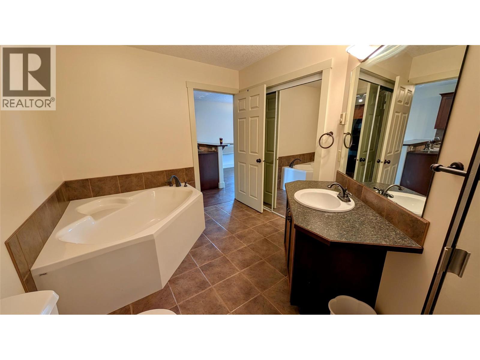 7307 Prospector Avenue Unit# 806, Radium Hot Springs, British Columbia  V0A 1M0 - Photo 7 - 10380360