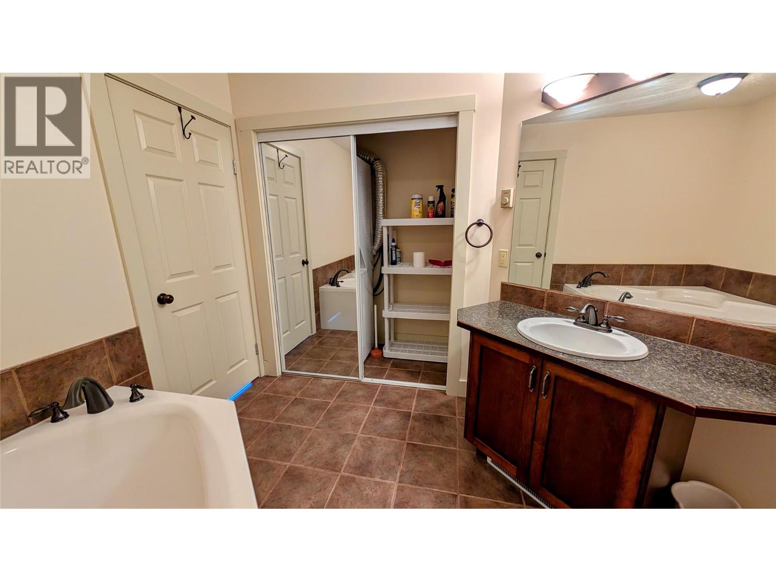 7307 Prospector Avenue Unit# 806, Radium Hot Springs, British Columbia  V0A 1M0 - Photo 8 - 10380360