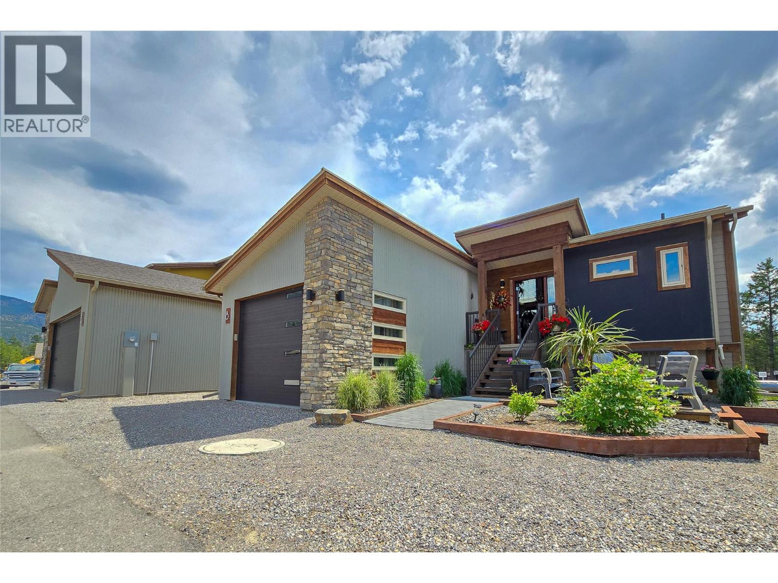 4926 Timber Ridge Road Unit# 8, Windermere, British Columbia