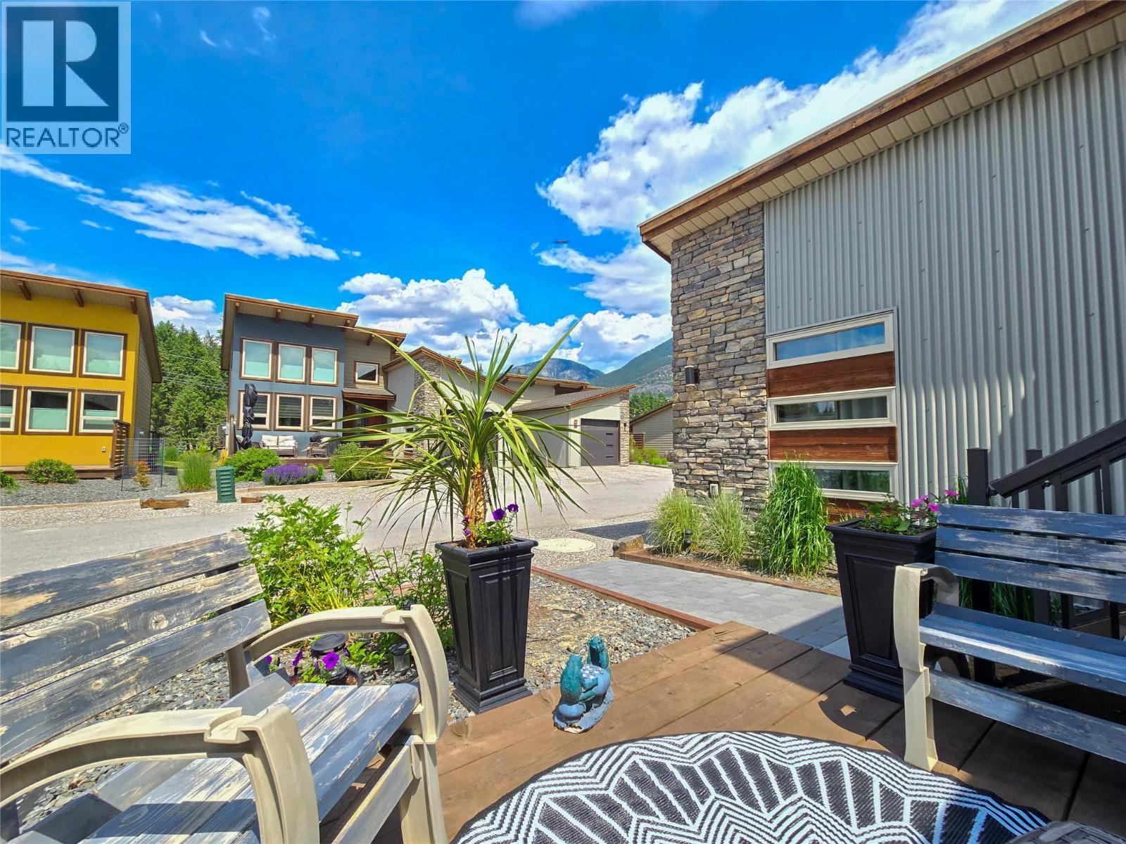 4926 Timber Ridge Road Unit# 8, Windermere, British Columbia  V0A 1K3 - Photo 11 - 10380232