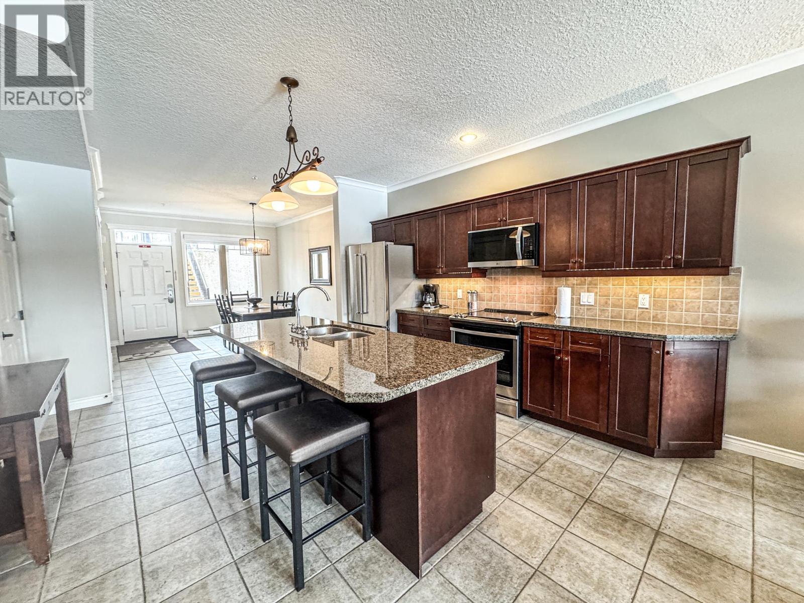 200 Bighorn Boulevard Unit# 213b, Radium Hot Springs, British Columbia  V0A 1M0 - Photo 6 - 10380455