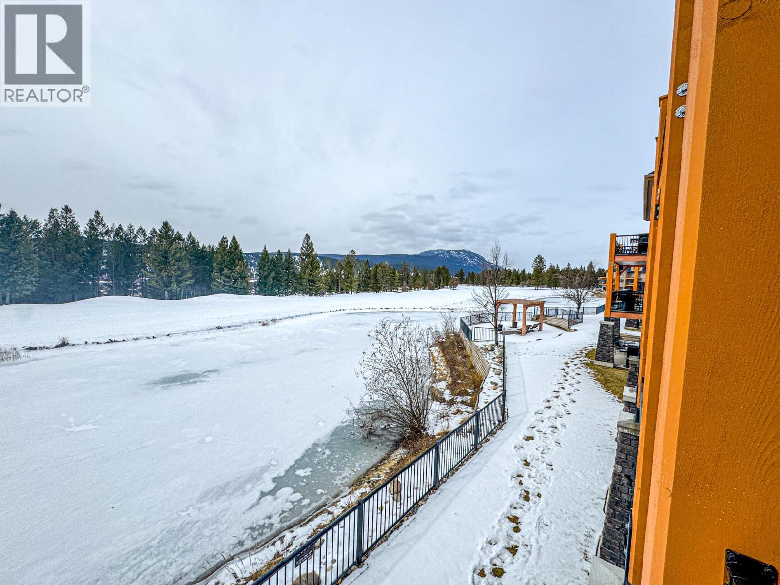 200 Bighorn Boulevard Unit# 213b, Radium Hot Springs, British Columbia  V0A 1M0 - Photo 8 - 10380455