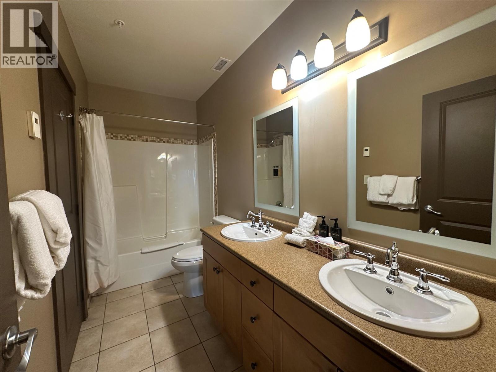 1420 Palliser Trail Unit# 301, Golden, British Columbia  V0A 1H2 - Photo 11 - 10380512