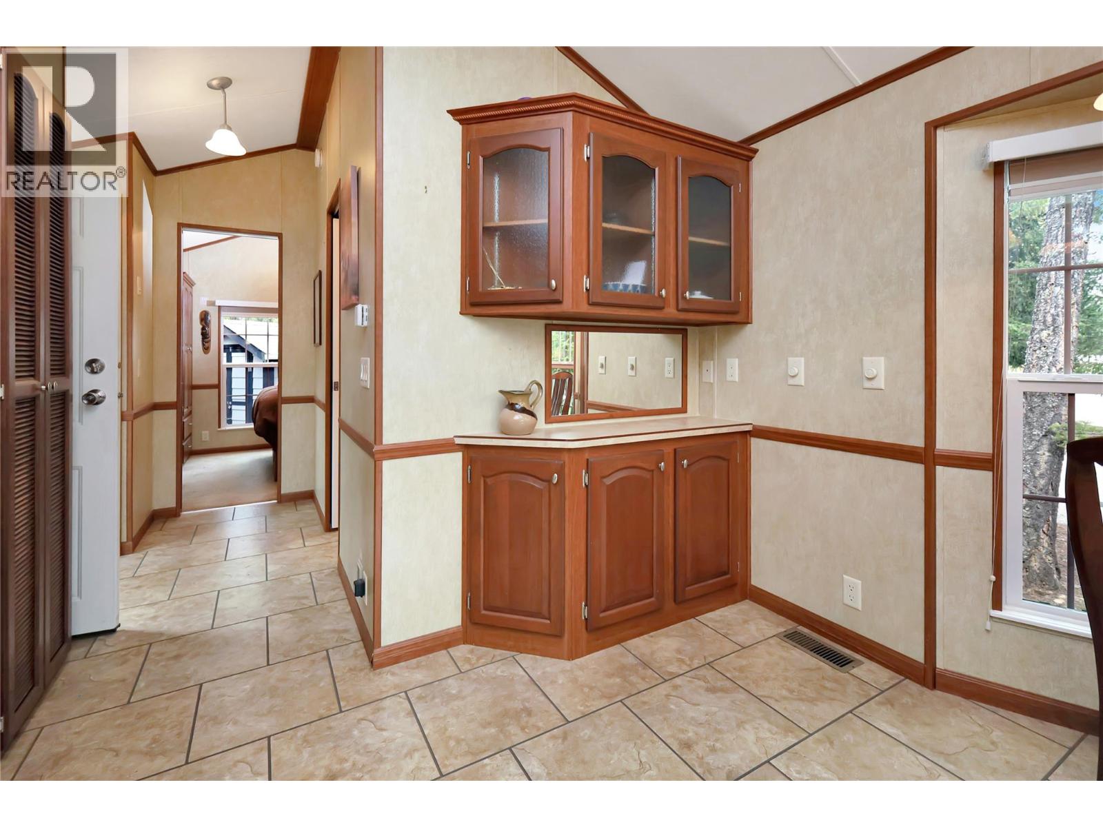 4862 Lynx Drive, Radium Hot Springs, British Columbia  V0A 1M0 - Photo 16 - 10380522