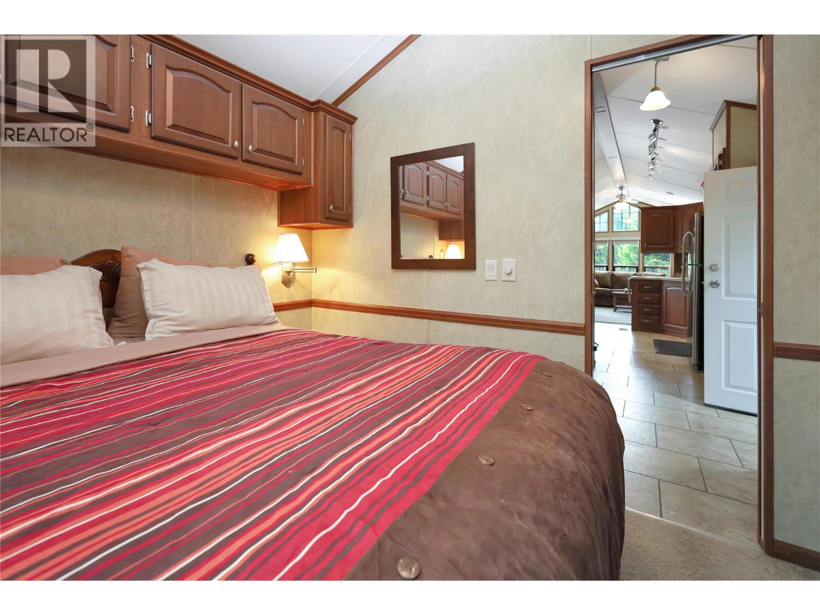 4862 Lynx Drive, Radium Hot Springs, British Columbia  V0A 1M0 - Photo 22 - 10380522