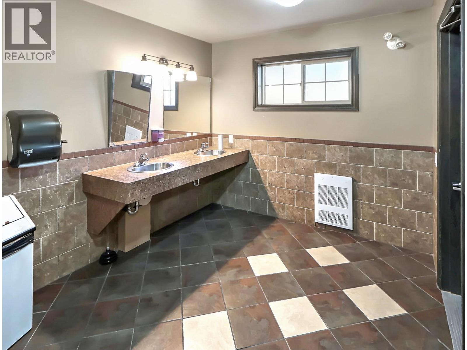 4862 Lynx Drive, Radium Hot Springs, British Columbia  V0A 1M0 - Photo 45 - 10380522