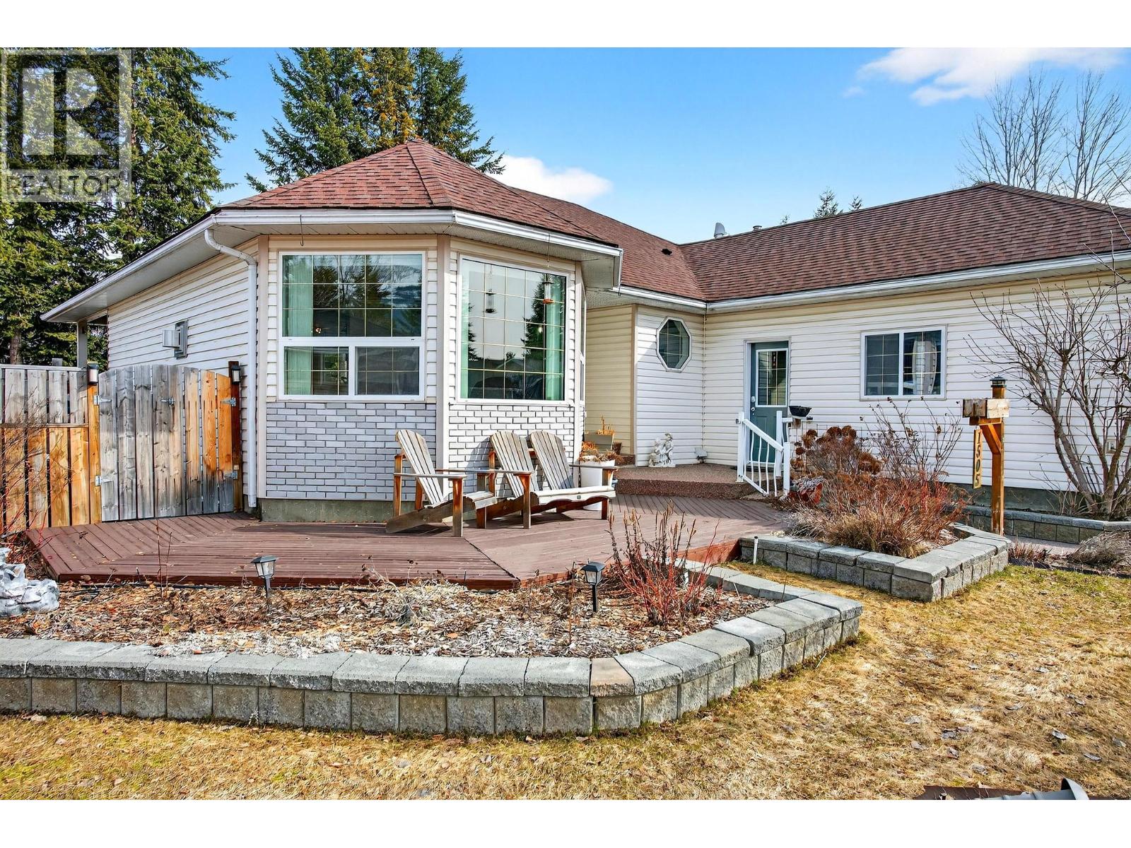 1505 Cedar Street, Golden, British Columbia  V0A 1H6 - Photo 5 - 10380537