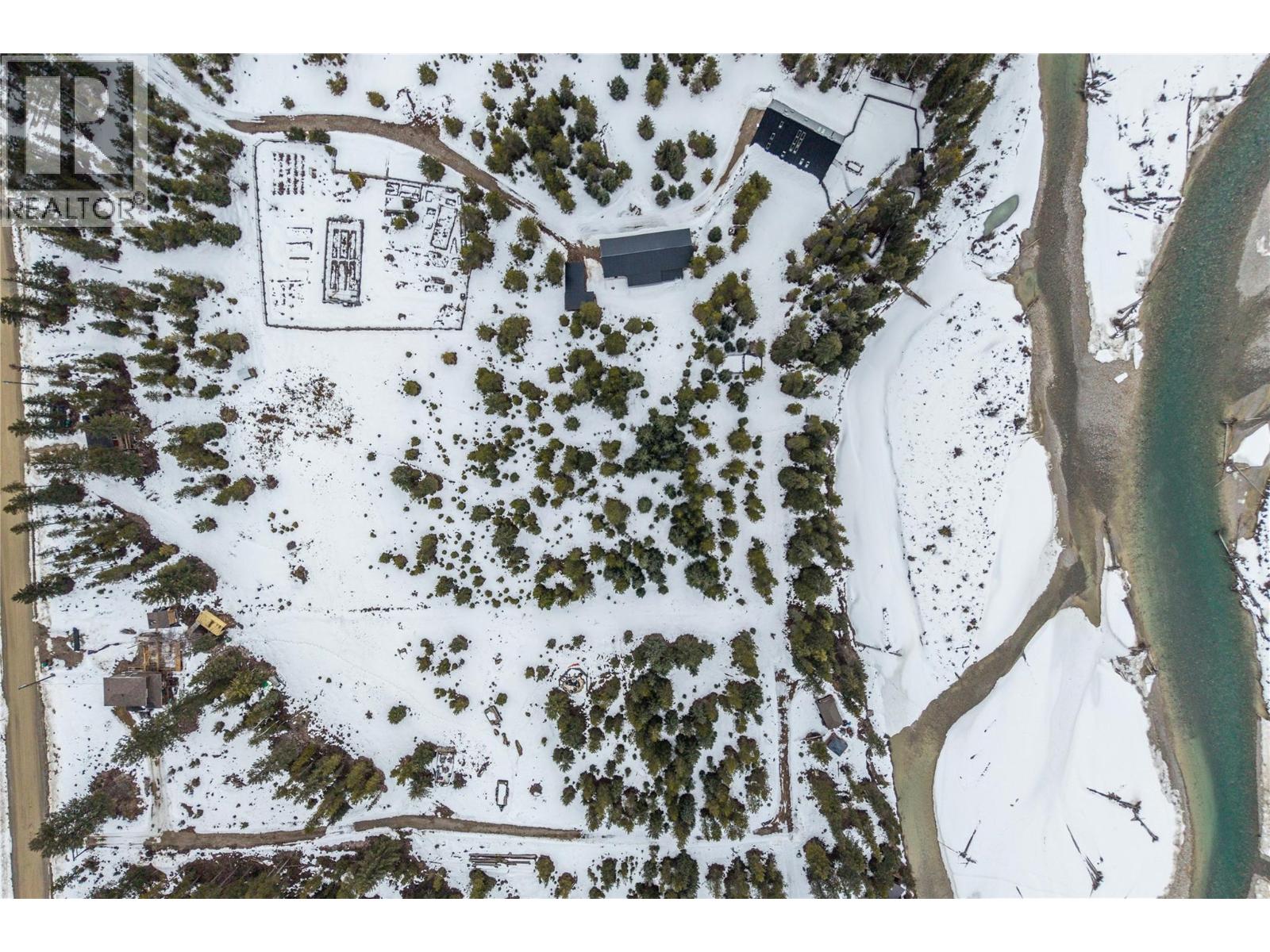 2325 Hedges Road, Golden, British Columbia  V0A 1H1 - Photo 11 - 10380971