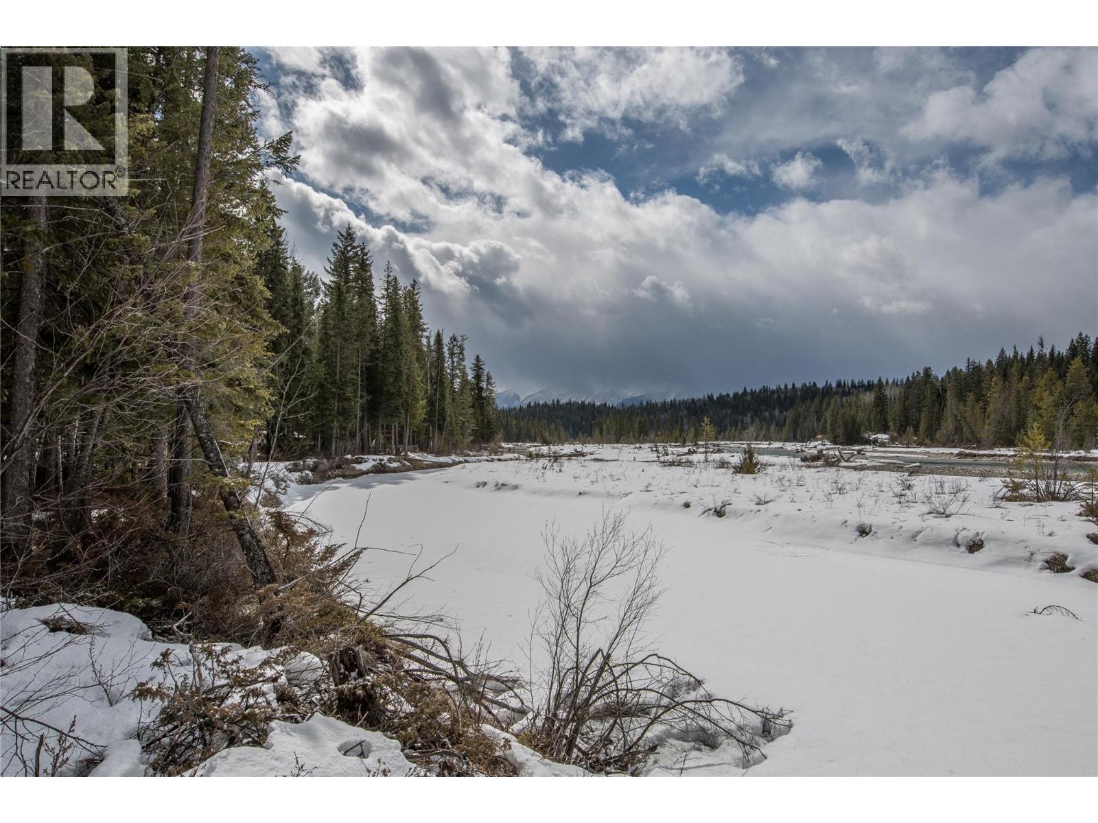 2325 Hedges Road, Golden, British Columbia  V0A 1H1 - Photo 18 - 10380971