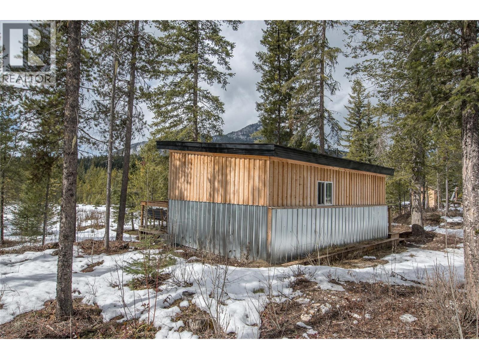 2325 Hedges Road, Golden, British Columbia  V0A 1H1 - Photo 22 - 10380971