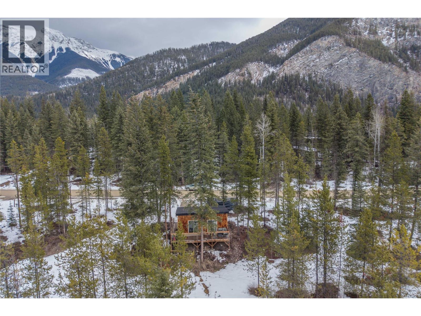 2325 Hedges Road, Golden, British Columbia  V0A 1H1 - Photo 33 - 10380971