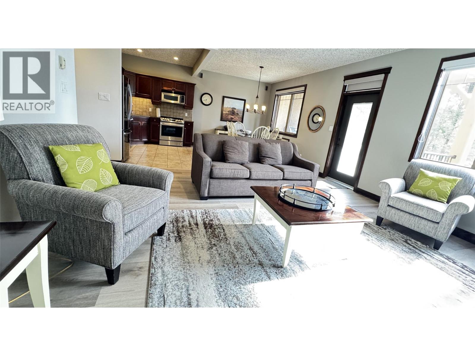 300 BIGHORN Boulevard Unit# 322D, Radium Hot Springs, British Columbia