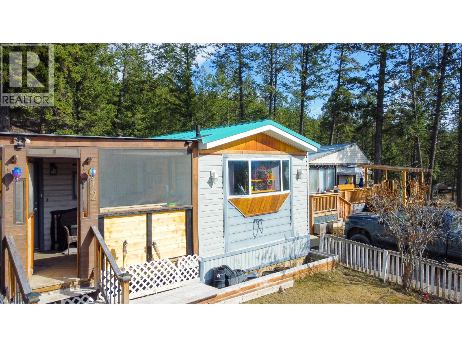 12 Eacrett Road, Radium Hot Springs, British Columbia