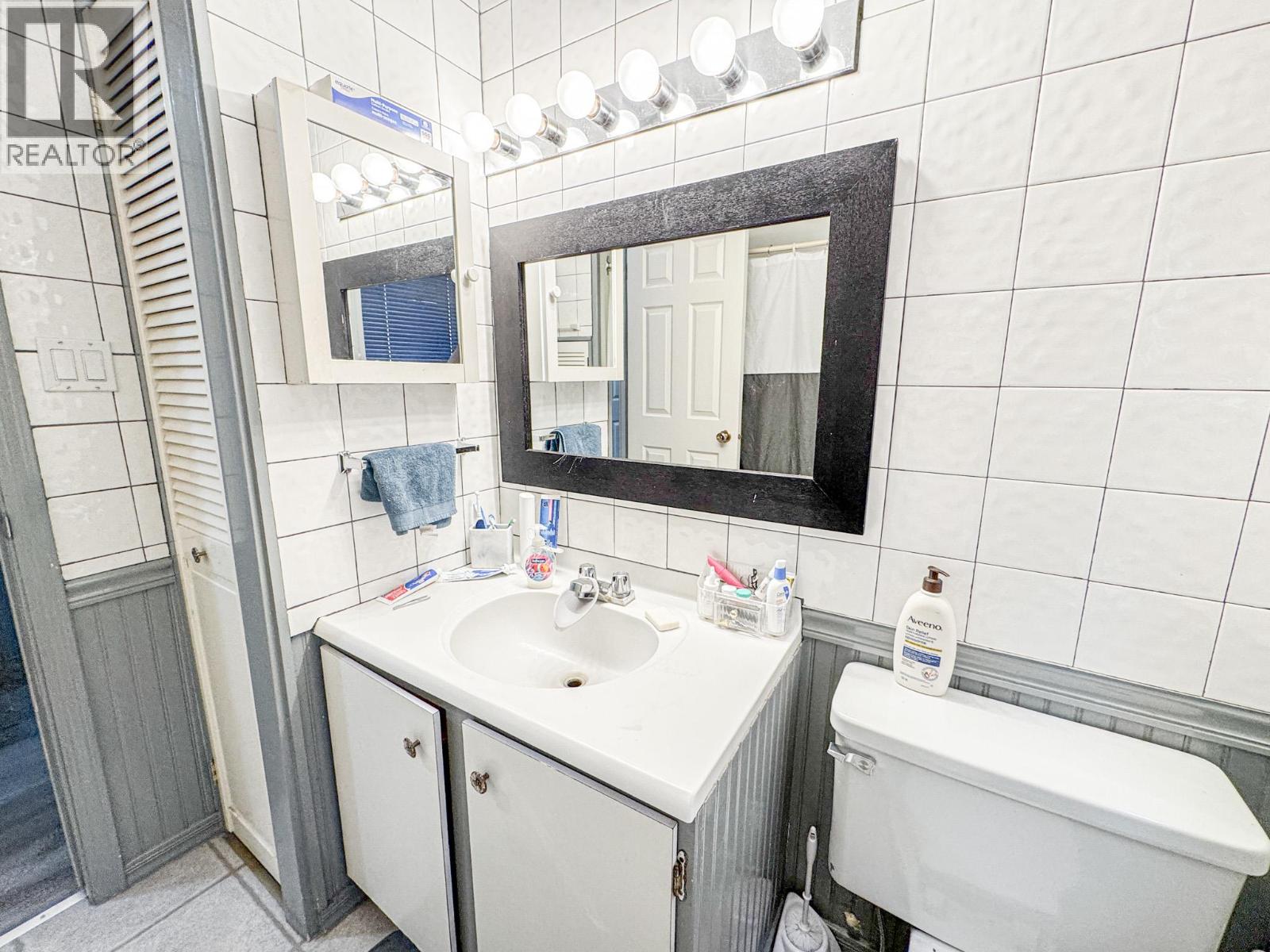 12 Eacrett Road, Radium Hot Springs, British Columbia  V0A 1M0 - Photo 9 - 10380648